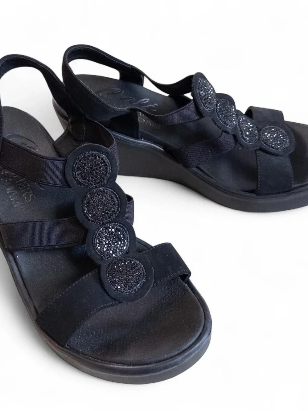 Cali Skechers Luxe Foam Black Rhinestone Strappy Wedge Sandals Women’s - Picture 1 of 9
